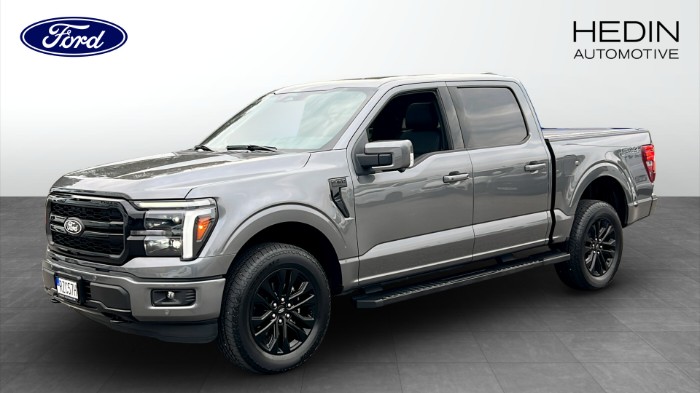 Lariat Black Edition 5.0L V8 406HP Demo