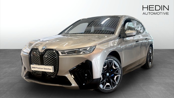 xDrive 50 Sportpaket Pano H/K Soft Close Dragkrok