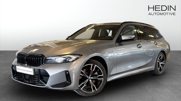 xDrive Touring M-sport Panorama Drag