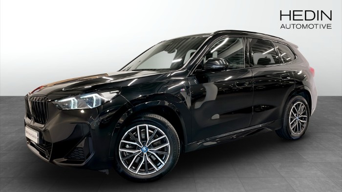 xDrive 30e M Sport Dragkrok Tonad HUD Live Cockpit