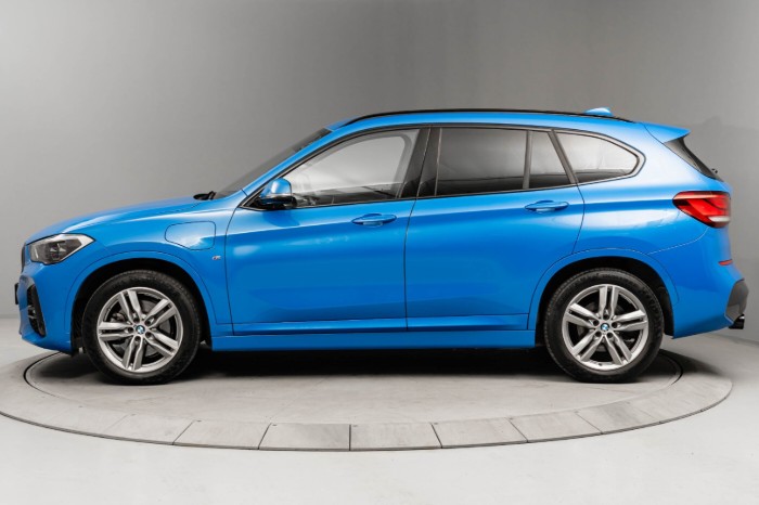 xDrive25e