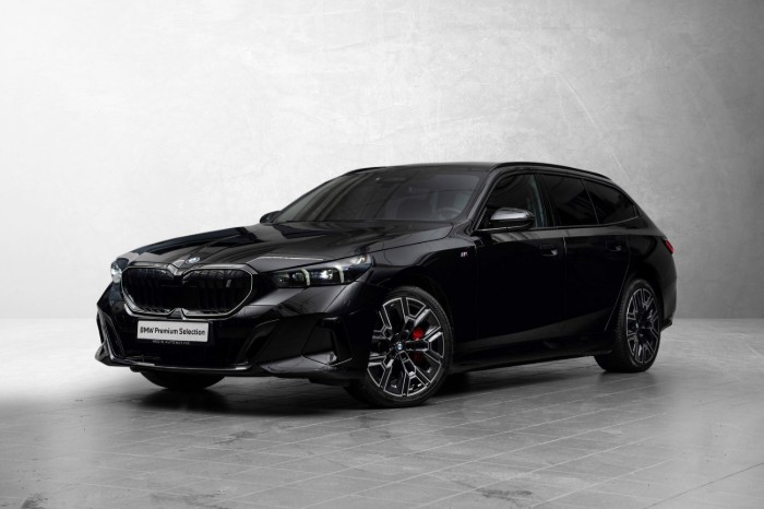 Touring eDrive40 Fully Charged Premium E.(K)