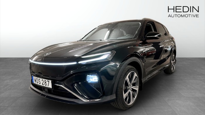 PERFORMANCE AWD