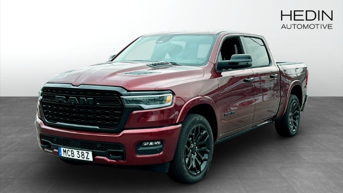 RAM 1500 CREW CAB 4X4 LIMITED NIGHT RB