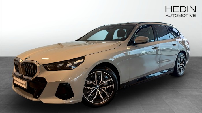 xDrive40 Touring  M-Sport Adaptiv Farth Dragkrok