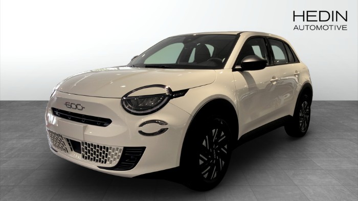 600 HEV POP 1.2 100HK DCT6 FWD