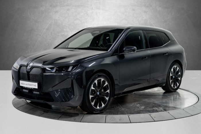 xDrive60 Fully Charged (K)