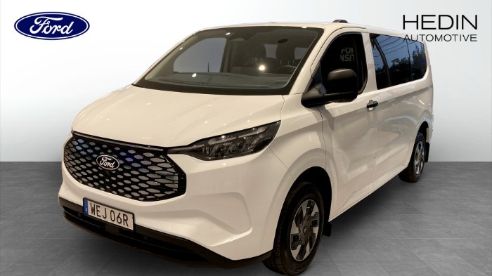 E-CUSTOM V710 25.25 TREND KOMBI 340S 136 A RWD