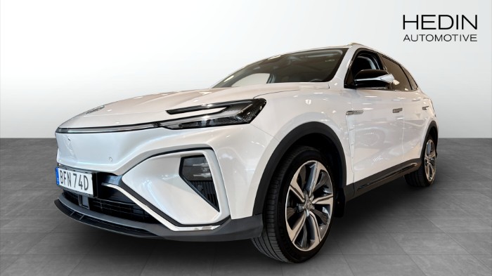 PERFORMANCE AWD
