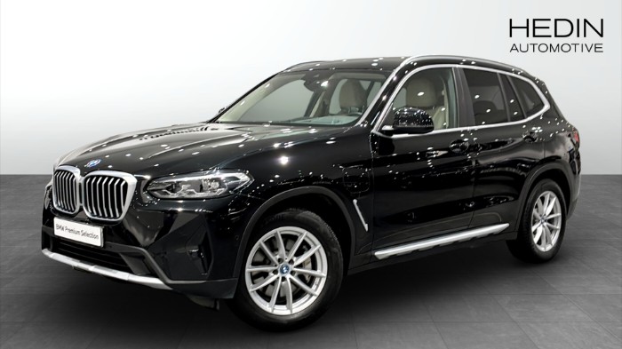 xDrive30e Head-up display, Dragkrok, Backkamera