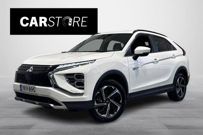 2.4 PHEV Invite Plus 4WD // Vakionopeudensäädin / Juuri huollettu!! / Kamera / Tutkat /