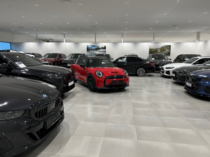 Cooper SE Essential 3-d