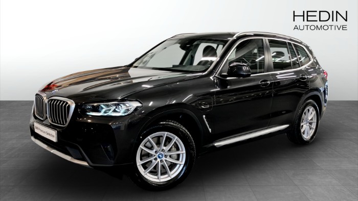 30e xDrive Hi-Fi Driving assist Helljusassistent