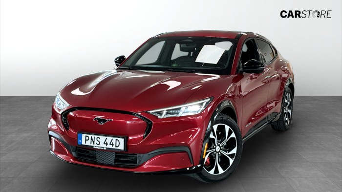 Standard Range AWD 269hk 360Kamera Navi