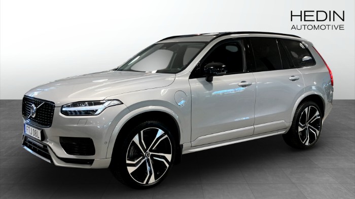 Recharge T8 AWD