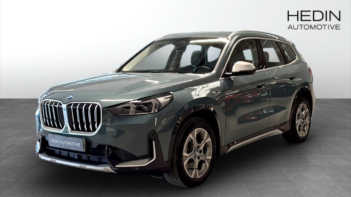 XDRIVE25E Driving assistant plus Dragkrok Adaptiva Led