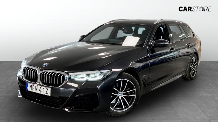 xDrive Touring 190hk|M-Sport|Hifi|Värmare|Kamera|MOMS|