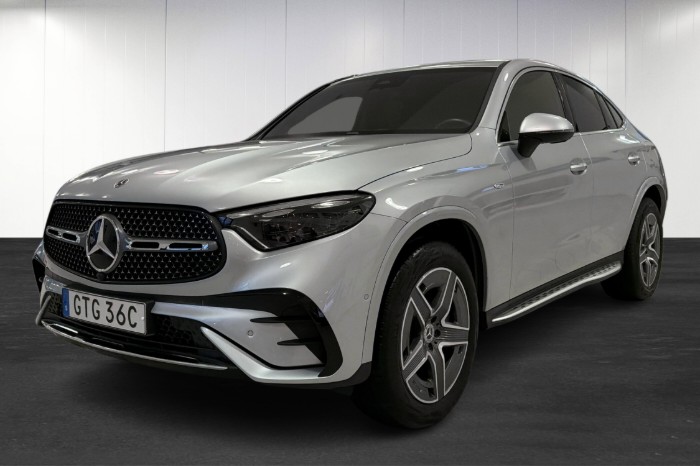 300 de 4MATIC Coupé AMG Line / Burmester / Drag