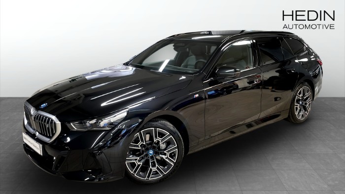 BMW I5 EDRIVE40 TOURING eDrive40 Touring M-sport Innovation Panorama B/W Drag