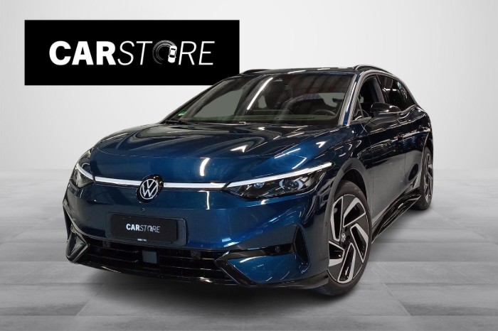 Tourer Pro Elegance 210 kW Akku 77 kWh / HUD / Vetokoukku / Harman kardon / ergoActive Premium //