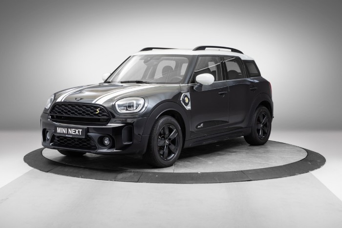 Cooper SE All4 Essential
