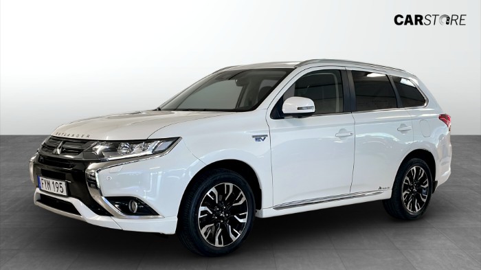 OUTLANDER PHEV BUSINESS /360°/Lane-assist/
