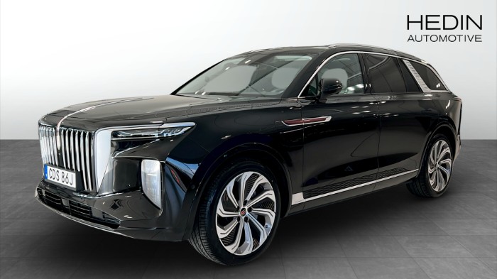 EXCLUSIVE 6-SITS LR 120kWh GREY/WHITE INTERIOR *DEMO*