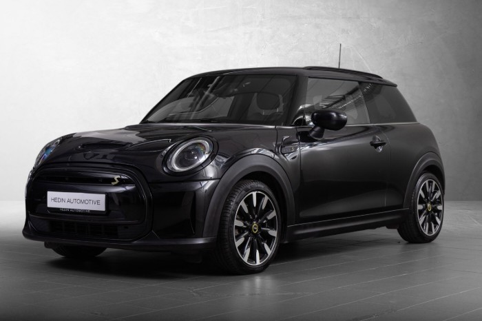 Cooper SE Essential 3-d