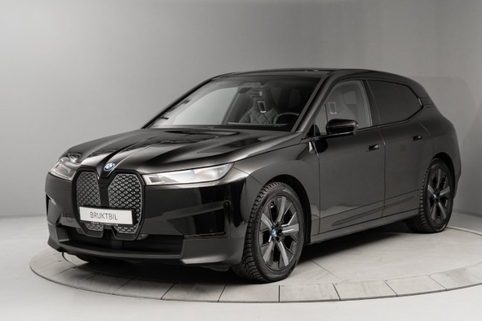 xDrive40 Fully Charged