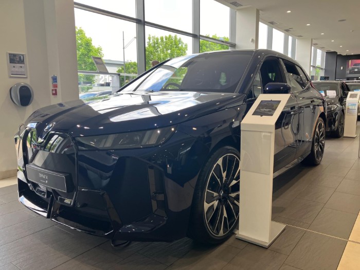 45 100.6kWh M Sport Auto xDrive 5dr (11kW Charger)