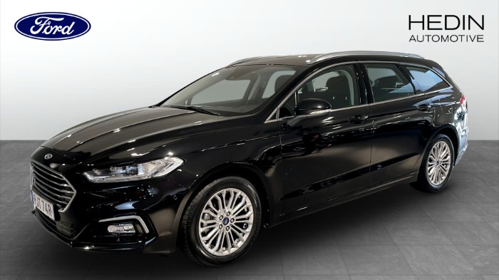 Kombi Hybrid E-CVT 187hk Titanium | Kamera | Drag