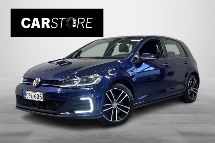 GTE Plug-In Hybrid 150 kW (204 hv) DSG / ACC / Nahat / LED / Tutkat / Navi /