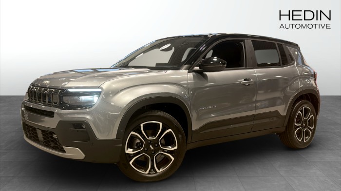 AVENGER SUMMIT BEV 156HK FWD SVART TAK