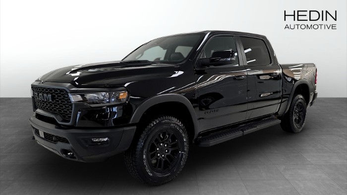 RAM 1500 REBEL CREW CAB