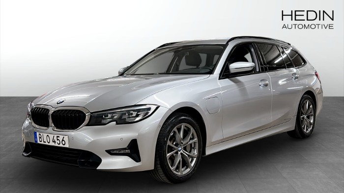 xDrive Touring Steptronic