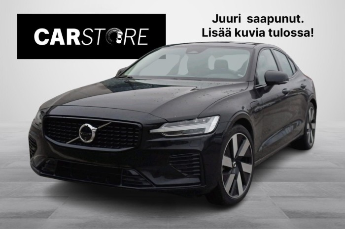 T8 AWD Long Range High Performance Ultimate Dark // Bowers / Hierovat istumet / Kattoluukku / ACC //