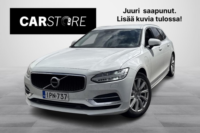T8 AWD Momentum aut // Adapt.Vakkari / Kamera / PA-lämmitin / Koukku //