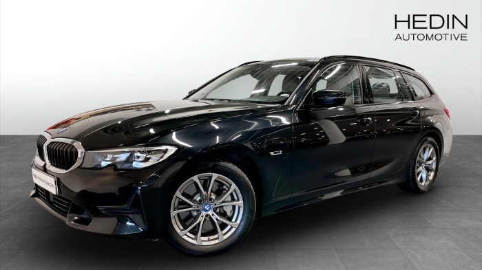 xDrive Touring Model Sport Line Skinn Active Cruise Dragkrok