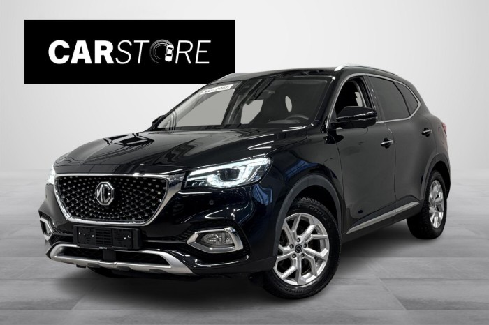 Luxury PHEV // 360° Kamera / Panoraama / Adapt. vakkari / Tutkat eteen ja taakse / Navi //