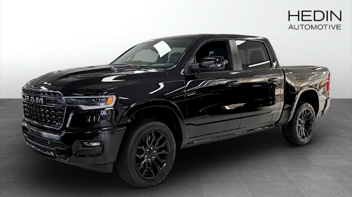 RAM 1500 LIMITED CREW CAB