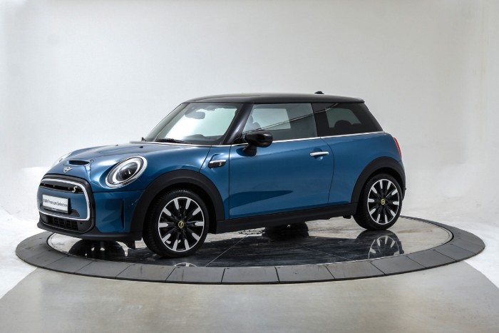 Cooper SE