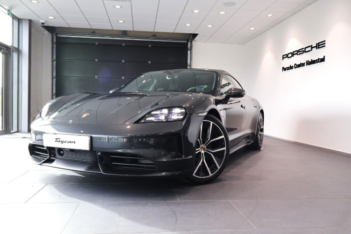 4 Black Edition 435HK