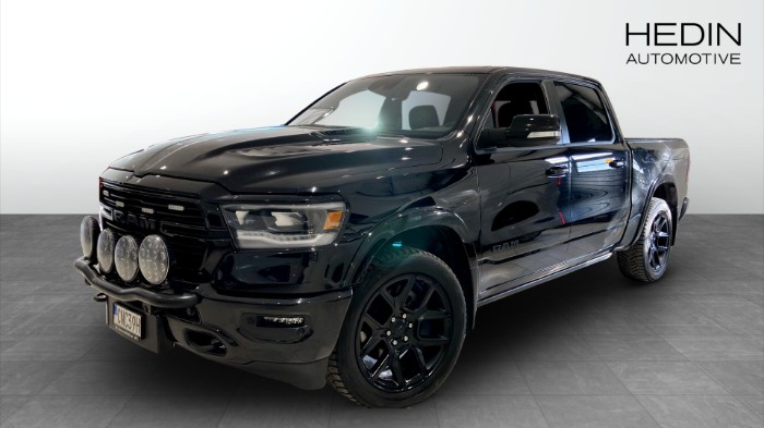 RAM 1500 CREW CAB 4X4 LARAMIE NIGHT EDT RAMBOX CREW CAB 4X4 LARAMIE NIGHT EDITION RAMBOX