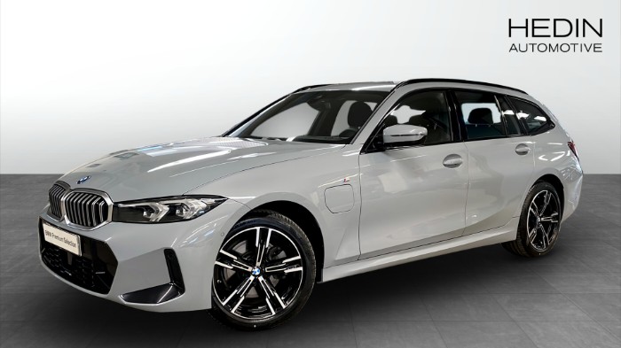 xDrive Touring M-sport Värmare Carplay HiFi Aktiv farth Drag
