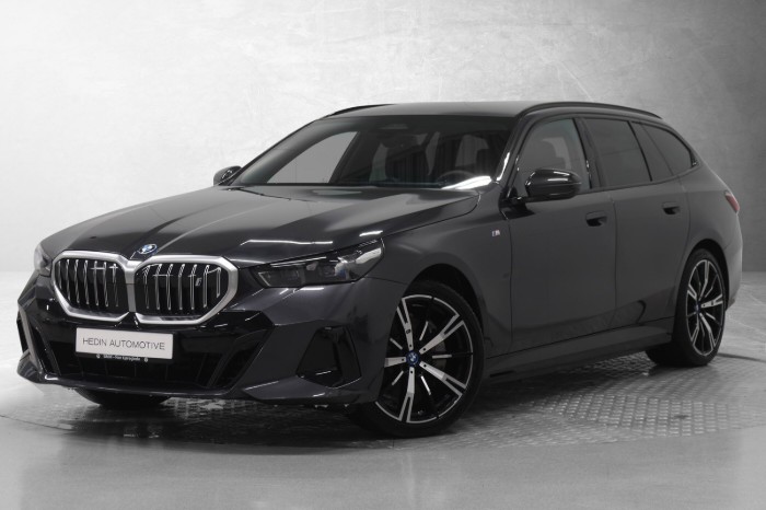 Touring xDrive40 Fully Charged Premium E (K)