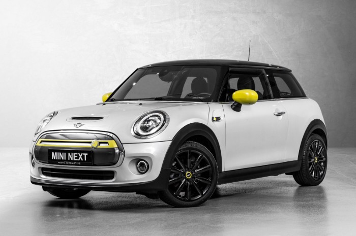 Cooper S E Essential 3-d