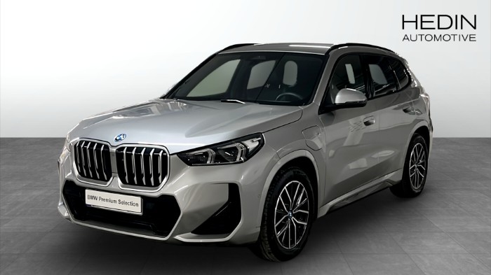 xDrive25e M-sport / Dragkrok / Rattvärme