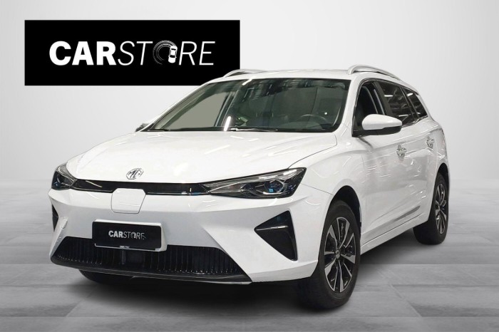 Comfort SR // Adaptiivinen Vakkari / Kamera / Navi / LED-Ajovalot / ALV väh kelp. / Keyless!