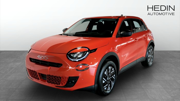 600 HEV LOUNGE 1.2 100 HK DCT6 FWD.