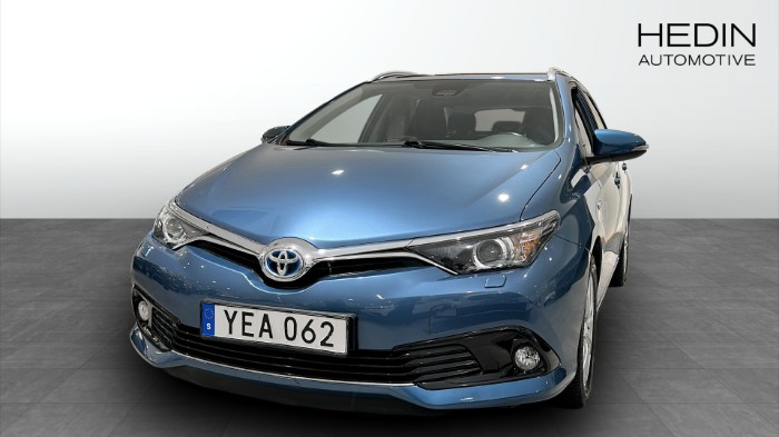 Touring Sports Hybrid e-CVT, 136hk